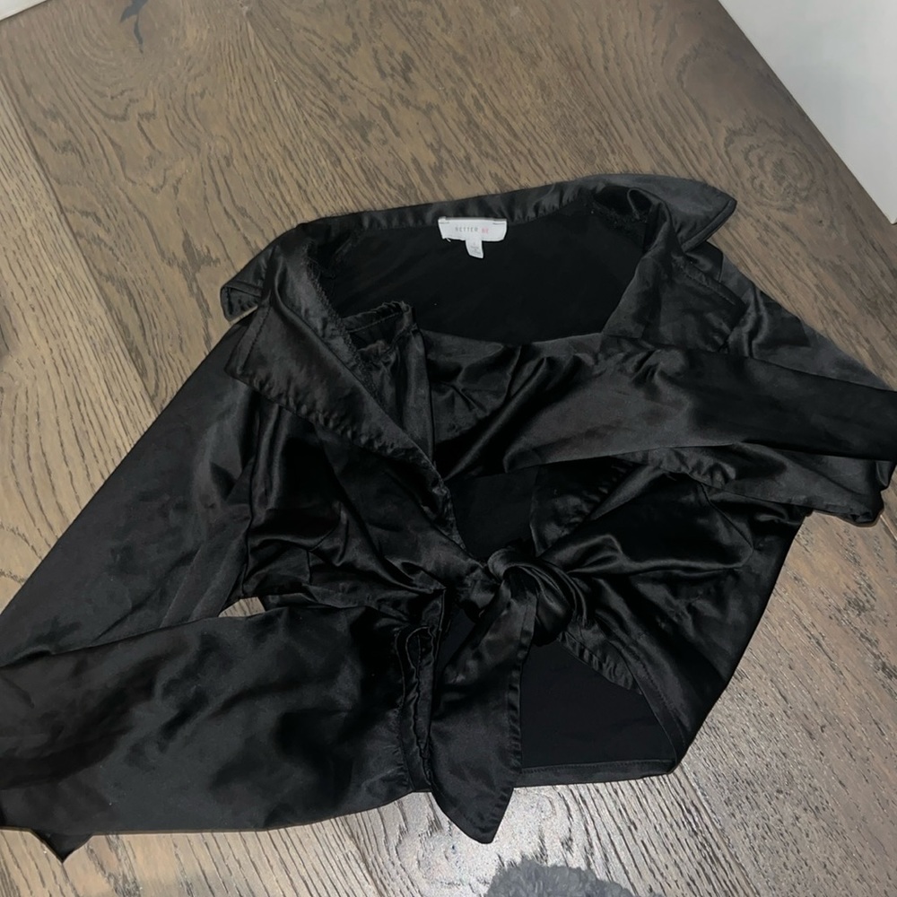 SATIN CROP TOP🤍